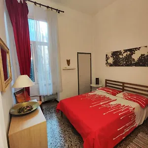 Appartement Iron, Gênes